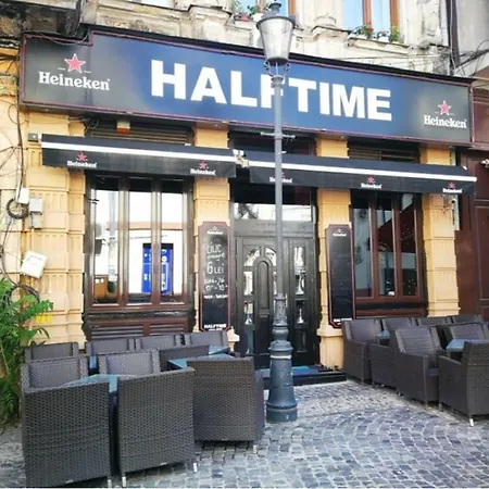 Le Chateau - Old Town *