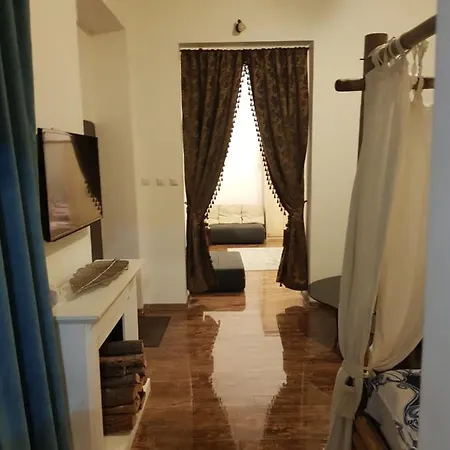 Le Chateau - Old Town Διαμέρισμα Βουκουρέστι